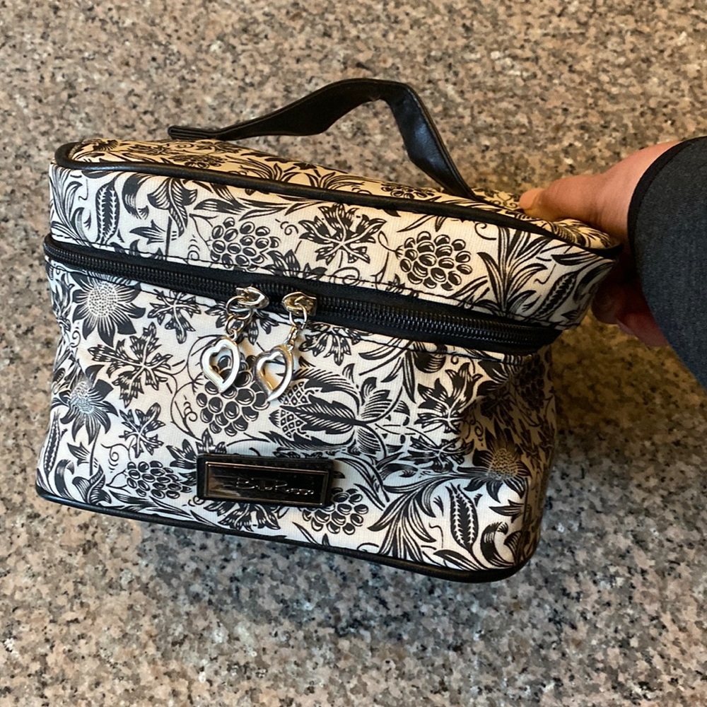 Bella Russo Makeup Case
